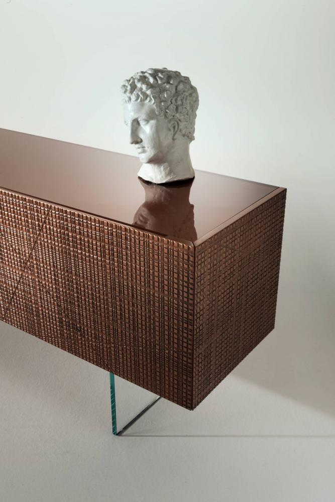 Maxima carved sideboard in Liquid Metals BD 51 for Laurameroni Anniversary