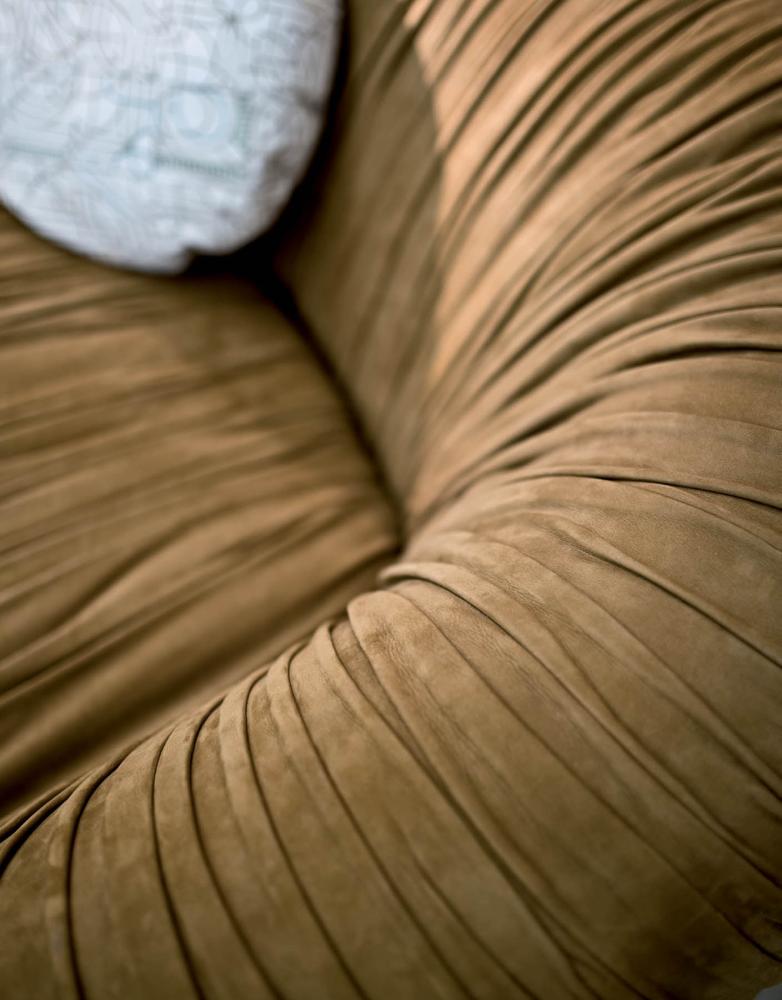 laurameroni drapè in nubuck leather sofa 