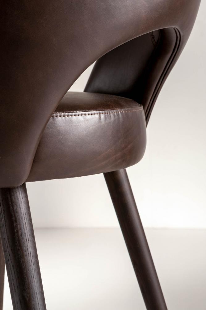 laurameroni bar high stool LV 102 S in dark brown precious savana leather