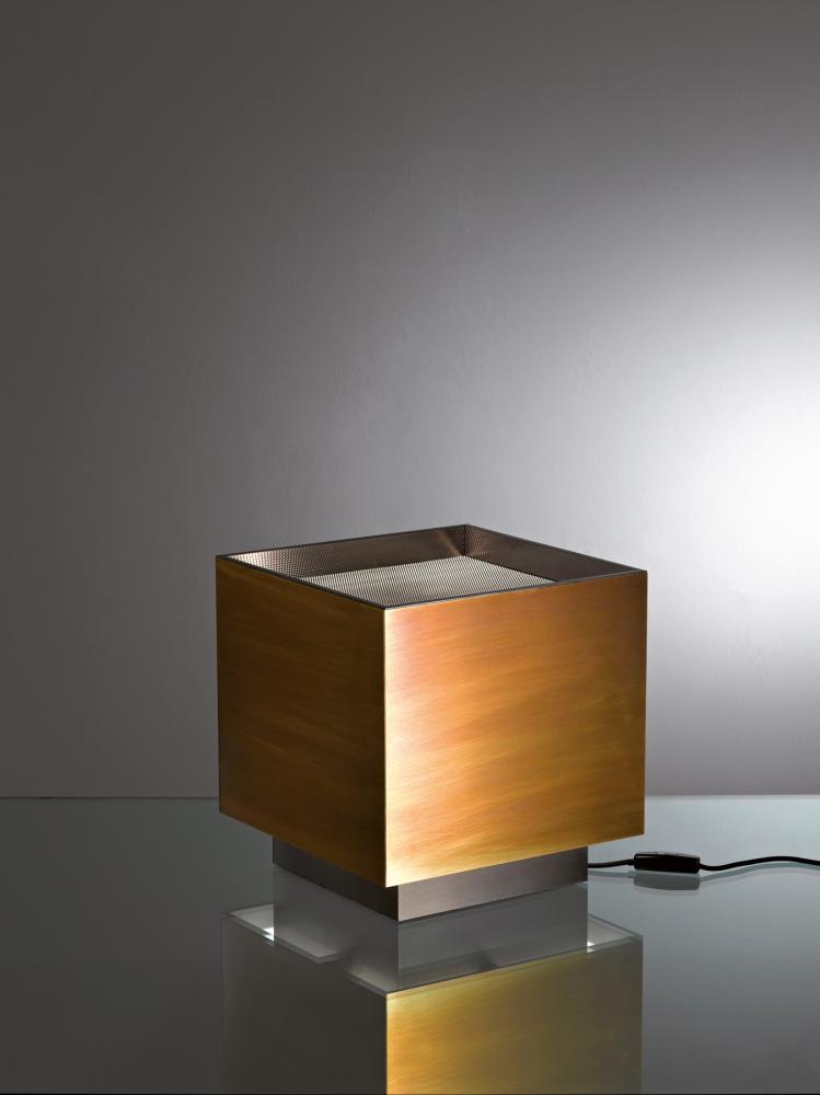 Luxury modern table lamp in burnished brass 