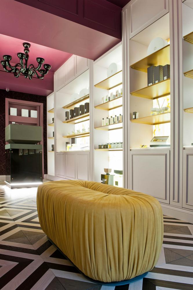 laurameroni drapè is a modern luxury leather rectangular bench designed by bartoli design for laura meroni 