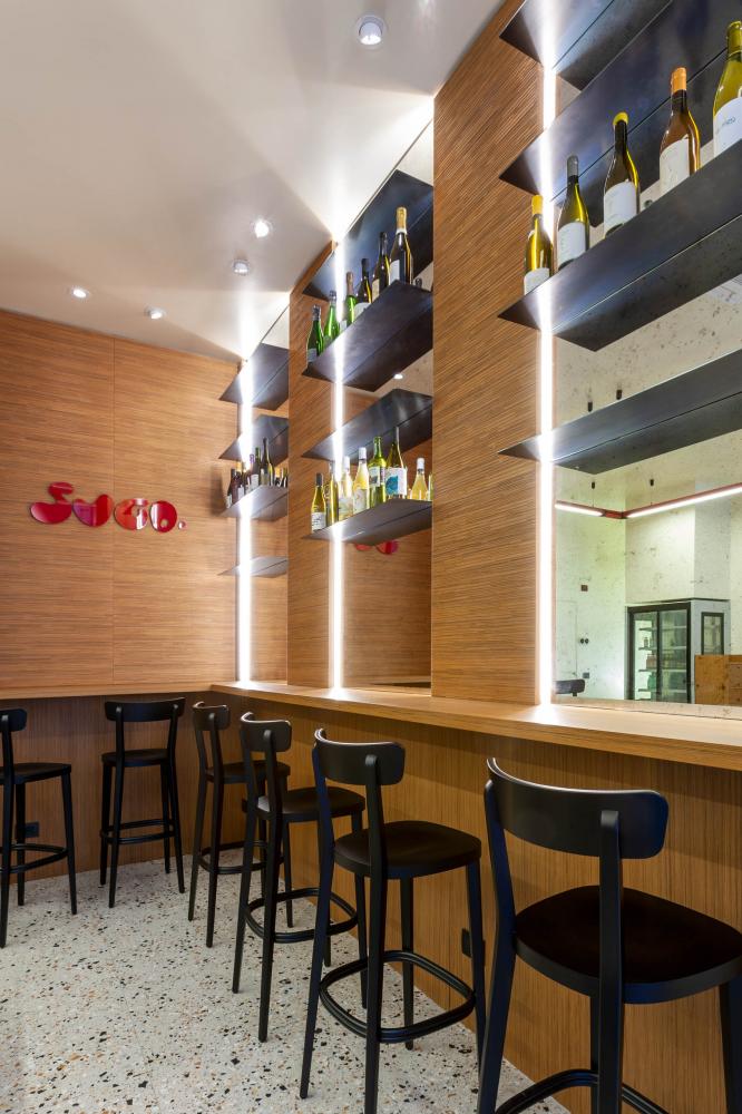 laurameroni made-to-measure wall panels with integrated systems at sugo milano