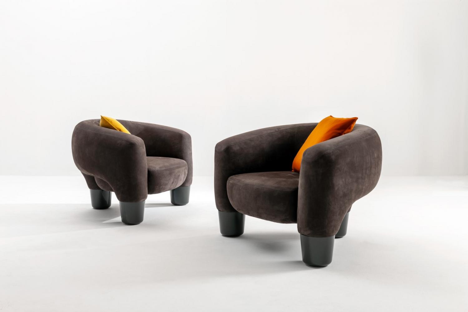 laurameroni luxury big armchair rialto in leather with solid wood legs
